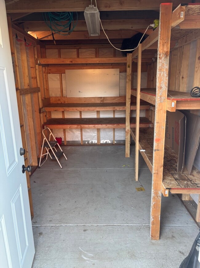 Building Photo - 1166 West Ct