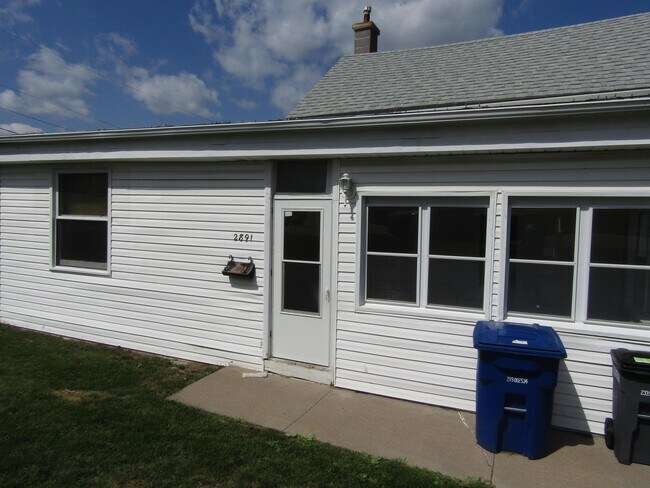 Primary Photo - 2891 Indiana Ave