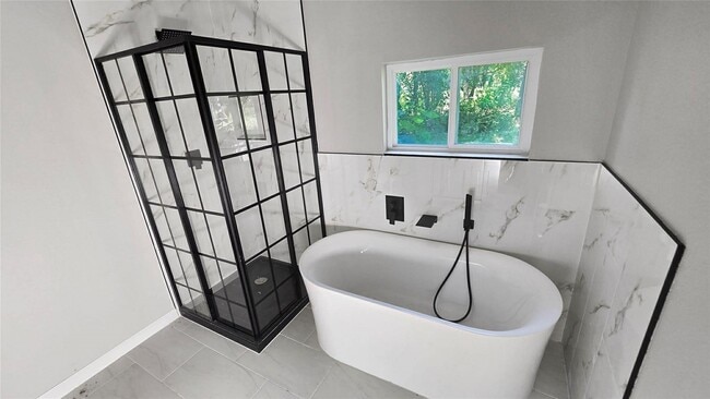 Building Photo - 8454 Blankenship Dr