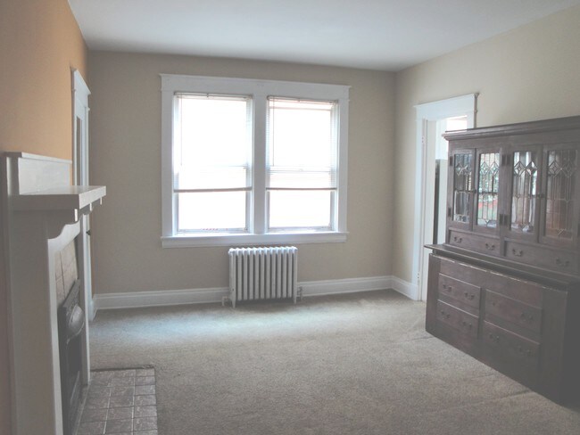 Interior Photo - Clifton 3027