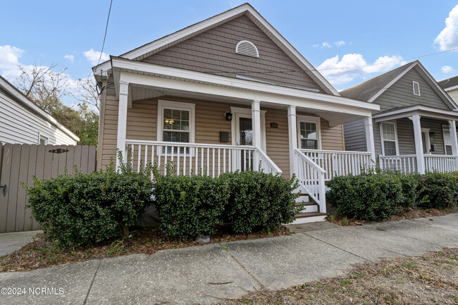 Primary Photo - 708 Dawson St
