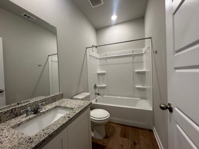 Building Photo - Stunning 4x3 Luxury Duplex in Buda, TX!
