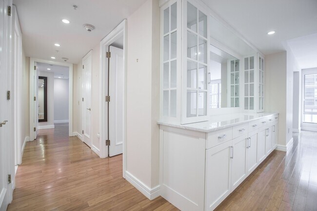 Building Photo - 3 Avery St