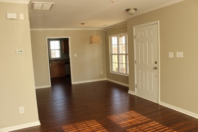 Building Photo - End-Unit Townhouse! Brier Creek Location! ...