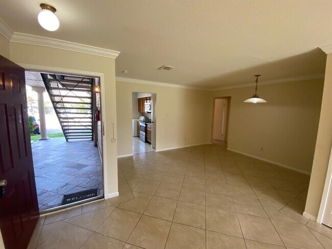 Building Photo - 6666 Harbor Town Dr
