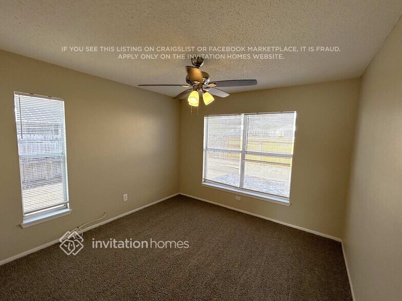 Building Photo - 4704 Bloom Dr