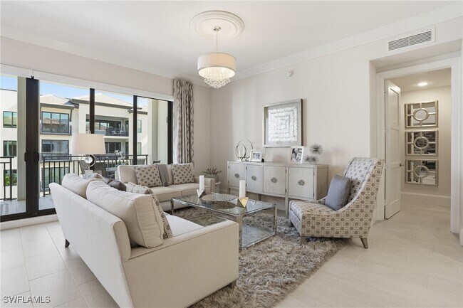 Building Photo - 1030 3rd Ave S