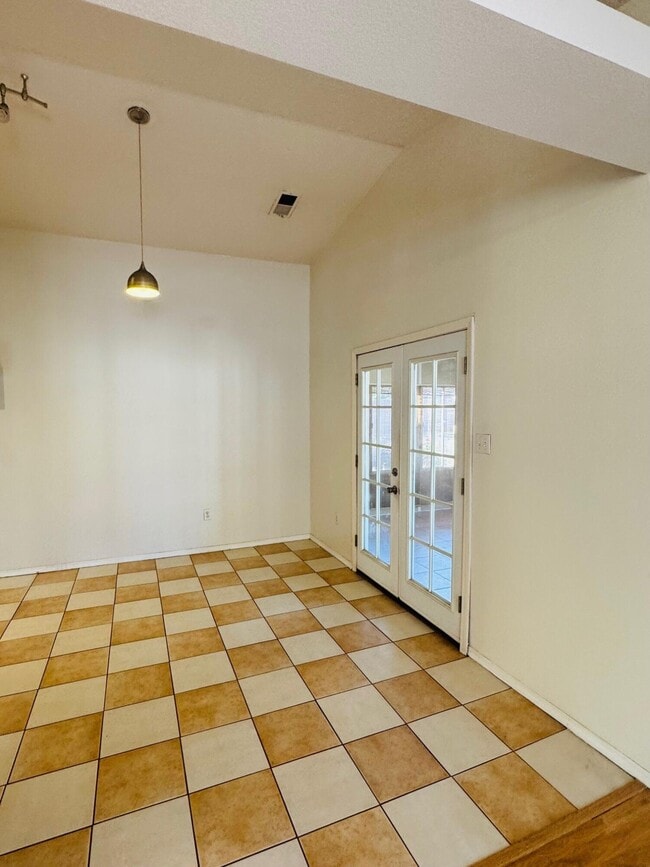 Building Photo - 505 Glacier Bay St SE