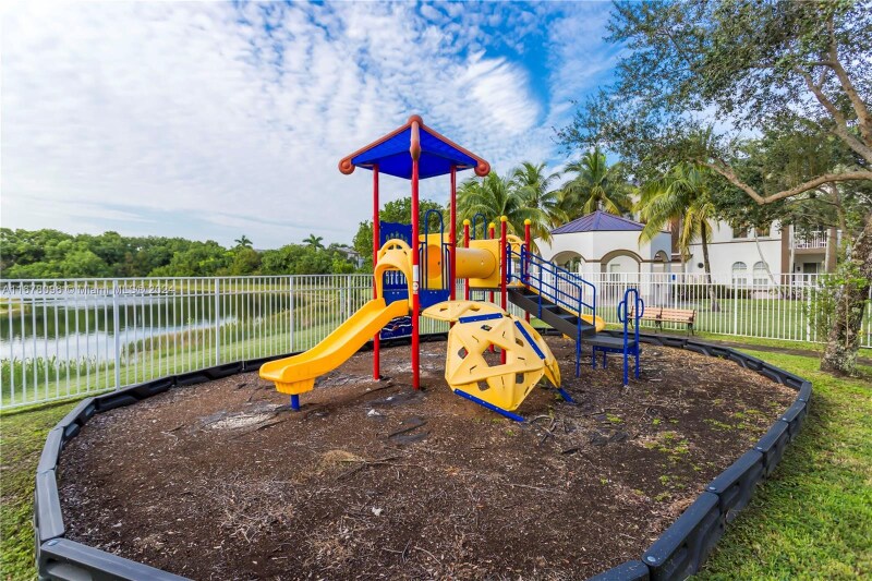 Building Photo - 4465 SW 160th Ave