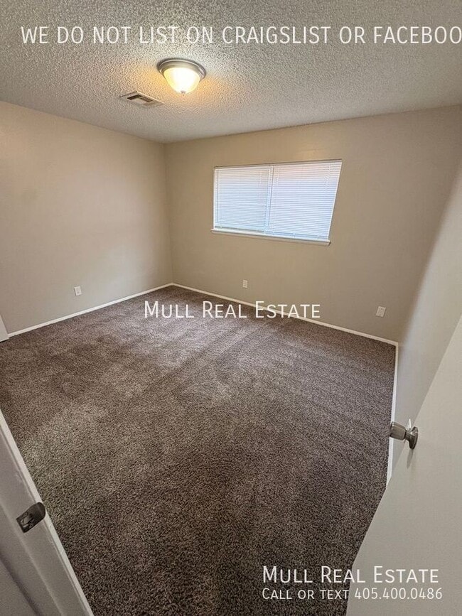 Building Photo - 5704 NW 33rd St