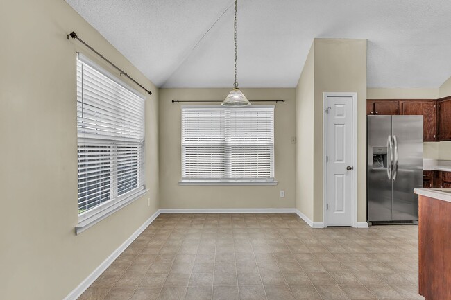 Building Photo - 3 Bedroom 2 Bathroom Home in Hampton Place subdivision - Pooler GA