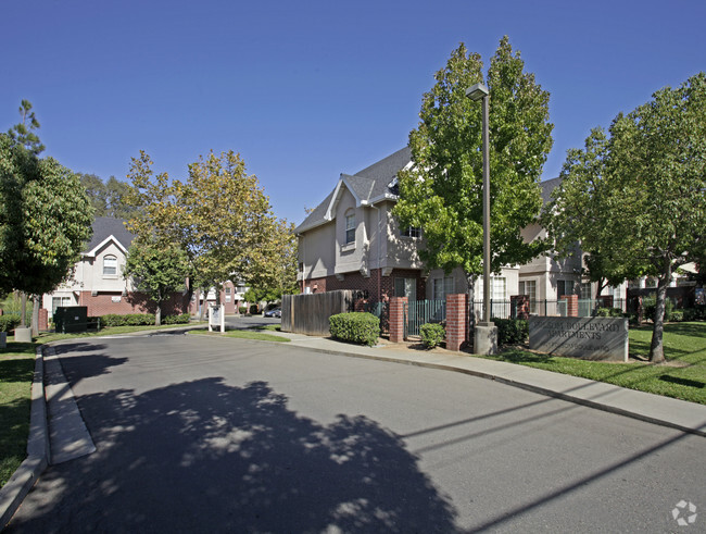 Primary Photo - Folsom Boulevard Apartments