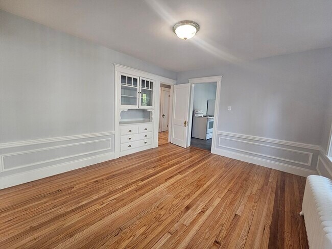 Building Photo - 360 Beech St