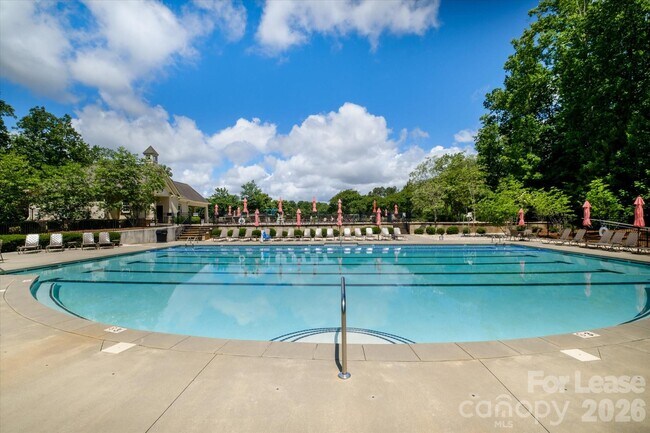 Building Photo - 6135 Snowy Egret Ave