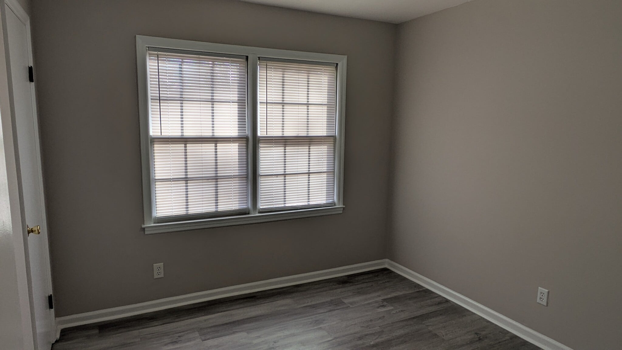 Building Photo - 203 Water Oak Dr