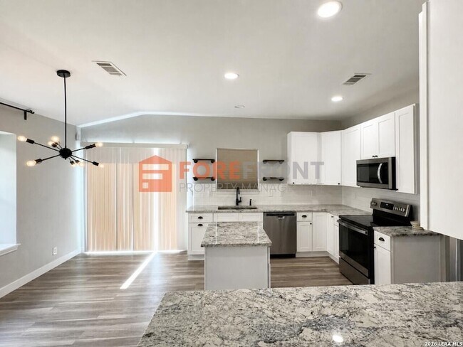 Building Photo - 1310 Bobcat Pass