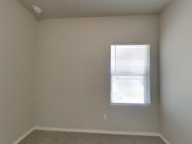 Building Photo - 5113 Sidesaddle Dr