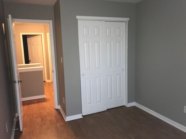 Building Photo - Lawrence Twp - 4 BR home