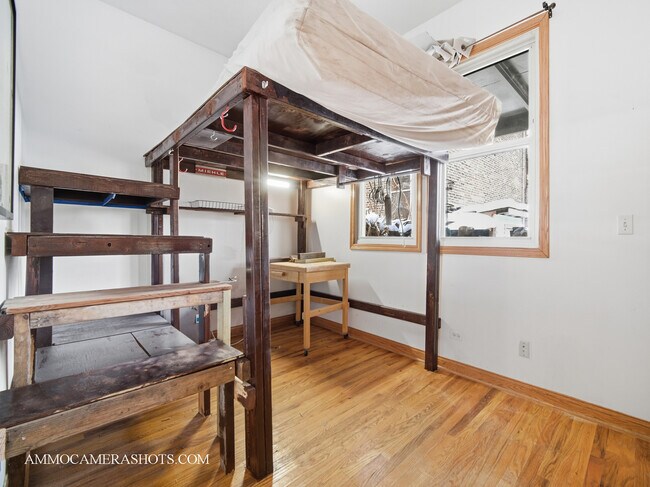 Building Photo - 2452 W Arthington St