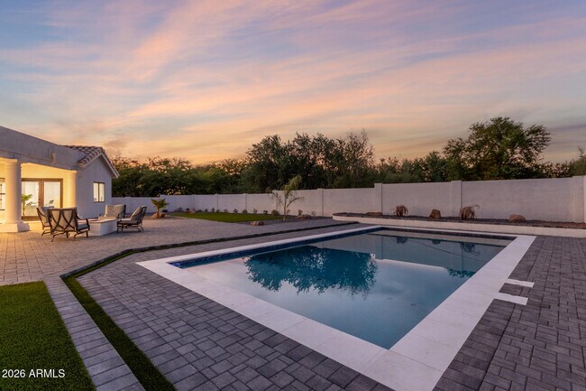 Building Photo - 8156 E Questa Rd