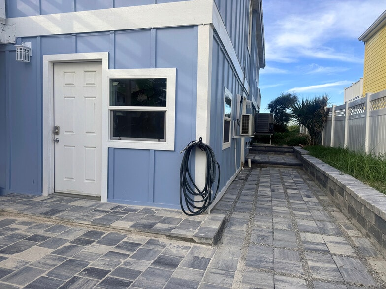 Side yard and entry door - 11 Zamora St