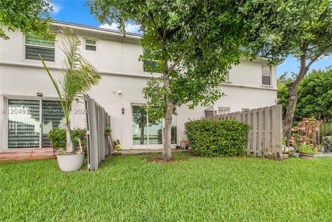 Building Photo - 4015 SW 156th Ave