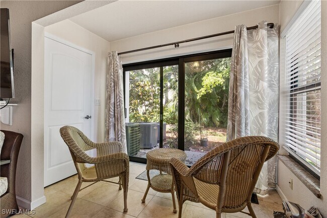 Building Photo - 5483 Peppertree Dr