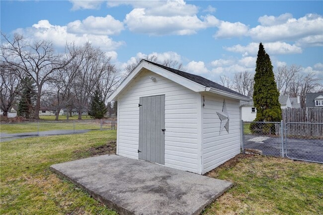 Building Photo - 523 Elmgrove Rd