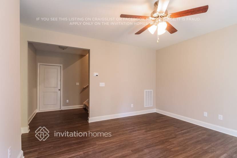 Building Photo - 5626 Colonial Garden Dr