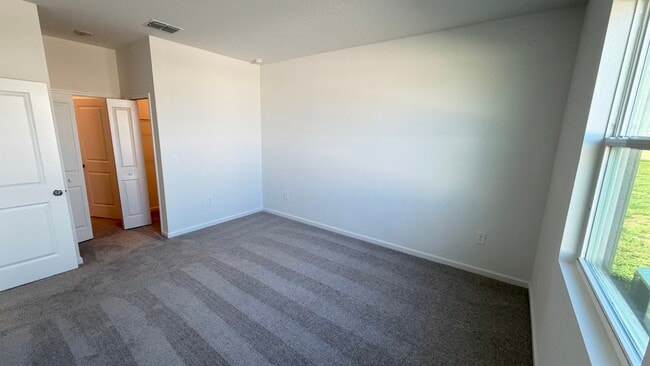 Building Photo - 5177 Green Belt Dr