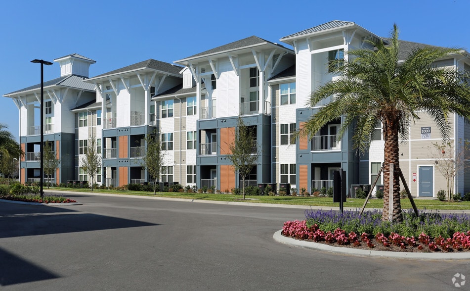 Building Photo - Alcove