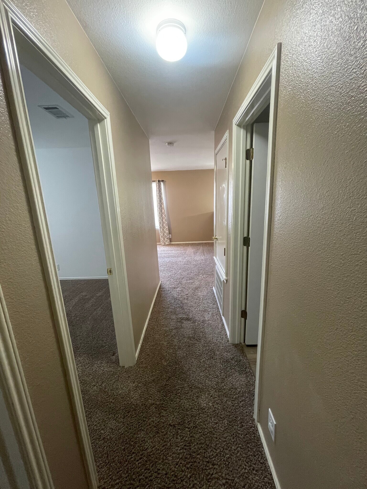 Building Photo - 10324 Bobcat Blf