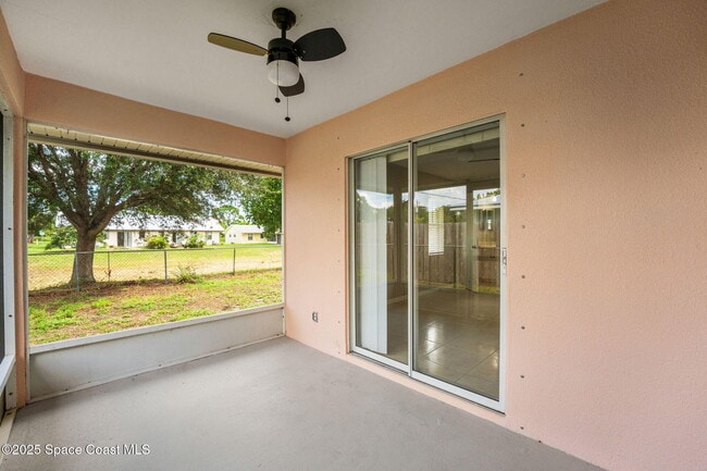 Building Photo - 158 Empress Ave