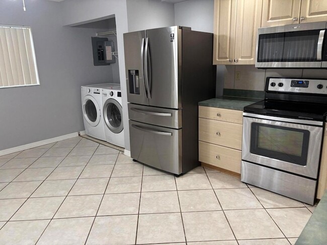 Building Photo - 352 Prestwick Cir