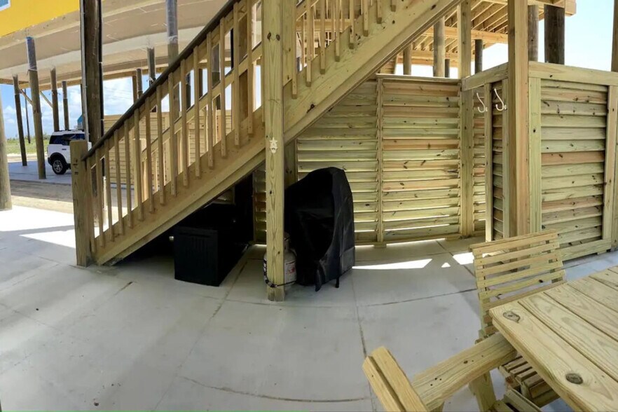 Building Photo - 1714 TX-87