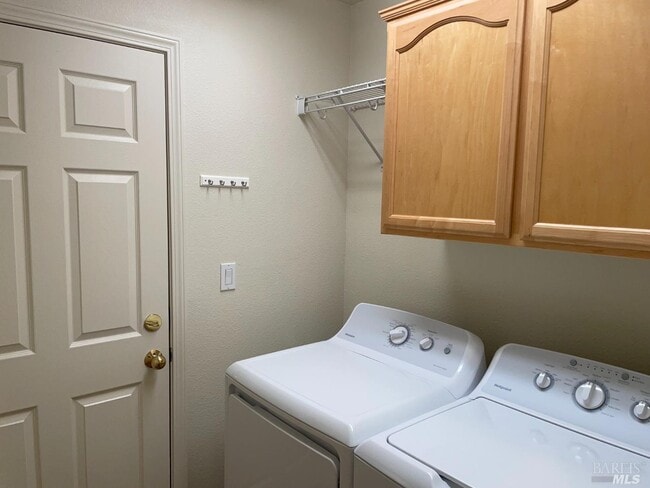 Building Photo - 150 Foxwood Ln