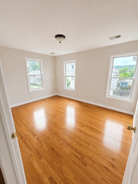 Bedroom 2 - 101 2nd St