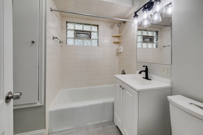 Building Photo - 6228 W Berenice Ave