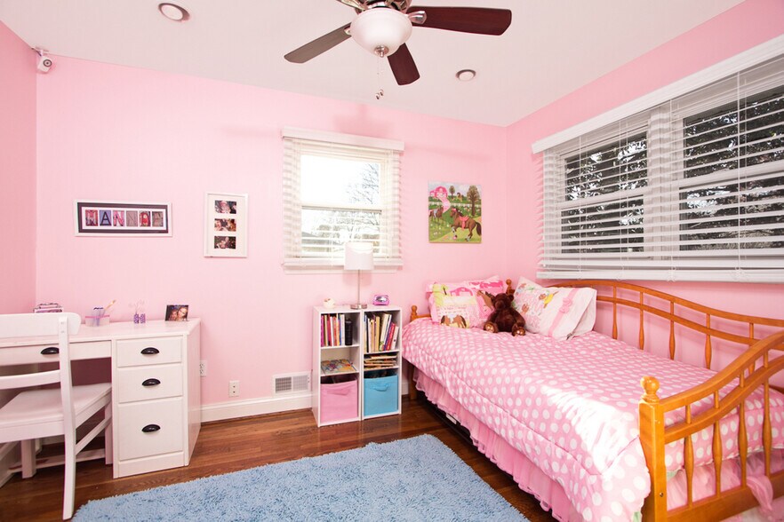 bedroom 3 - 6811 Lemon Rd