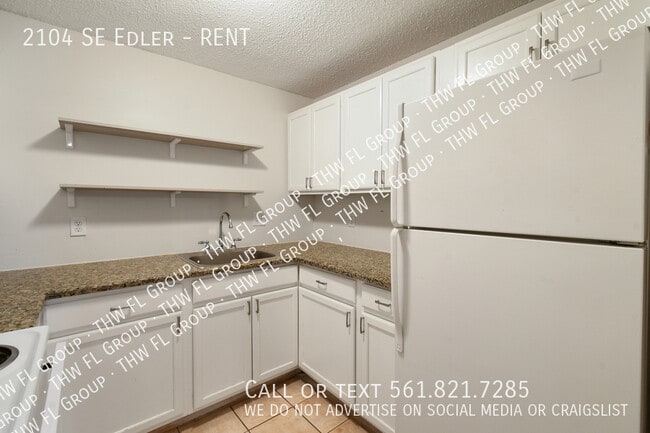 Building Photo - 2104 SE Edler-RENT