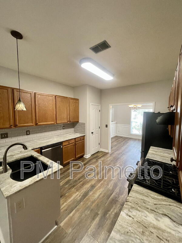 Building Photo - 125 Wild Spring Rd