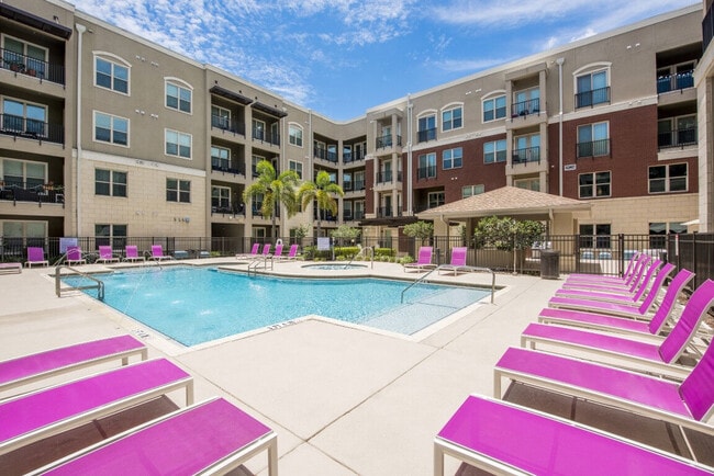 Building Photo - Varela Westshore Apartments