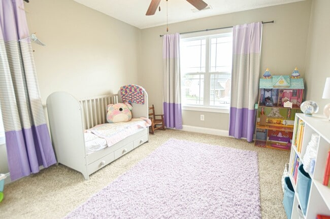 Building Photo - Pet Friendly Four Bedroom with Basement in...