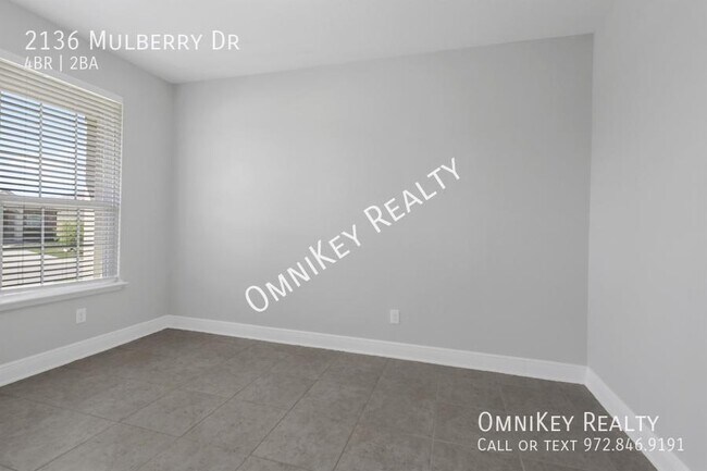 Building Photo - 2136 Mulberry Dr
