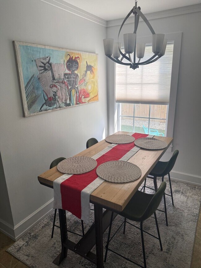 Building Photo - Stunning Updated 3 Bedroom in Fort Walton Beach!