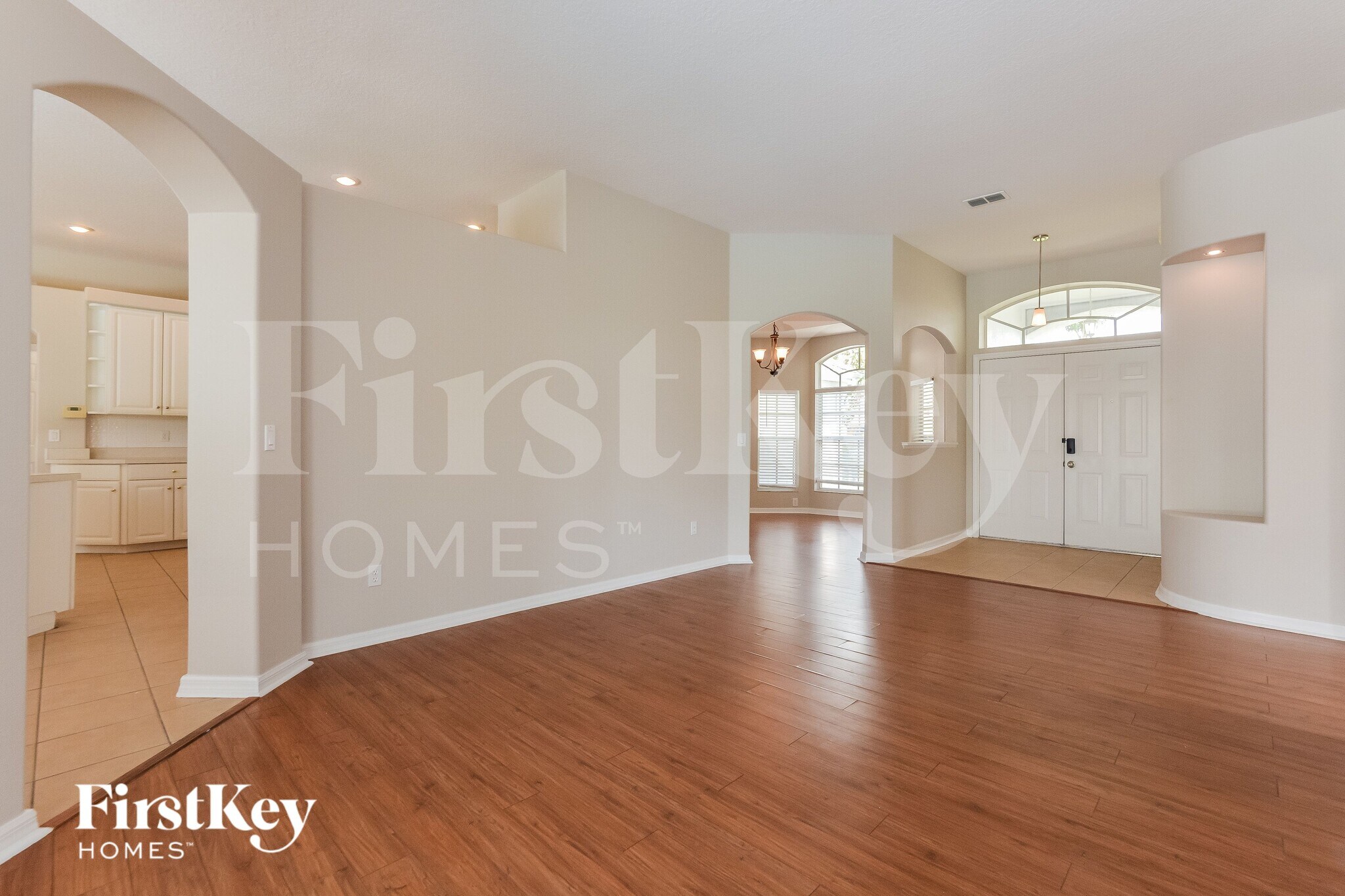 Building Photo - 733 Via Bianca Dr