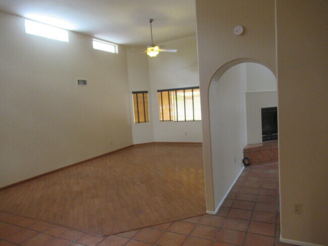 Building Photo - 3 BEDROOM HOME IN CONTINENTAL RANCH WITH SPARKLING POOL