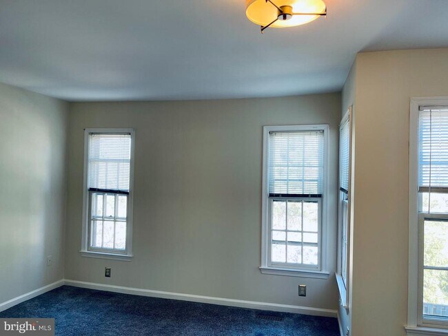 Building Photo - 1814 Duffield Ln