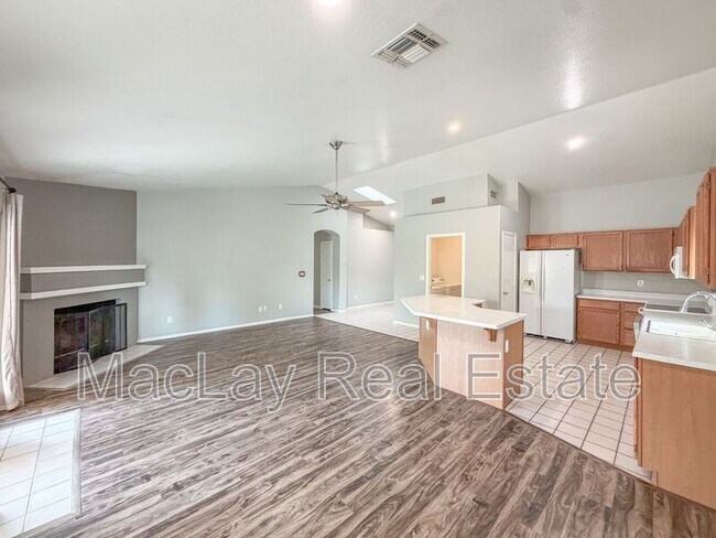 Building Photo - 2934 E Blackhawk Dr