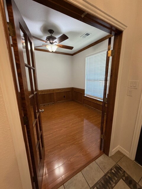 Building Photo - Former model home on corner lot is ready for move in!